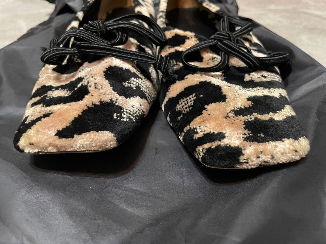 美品　PIPPICHIC ヒョウ柄 フラットシューズ