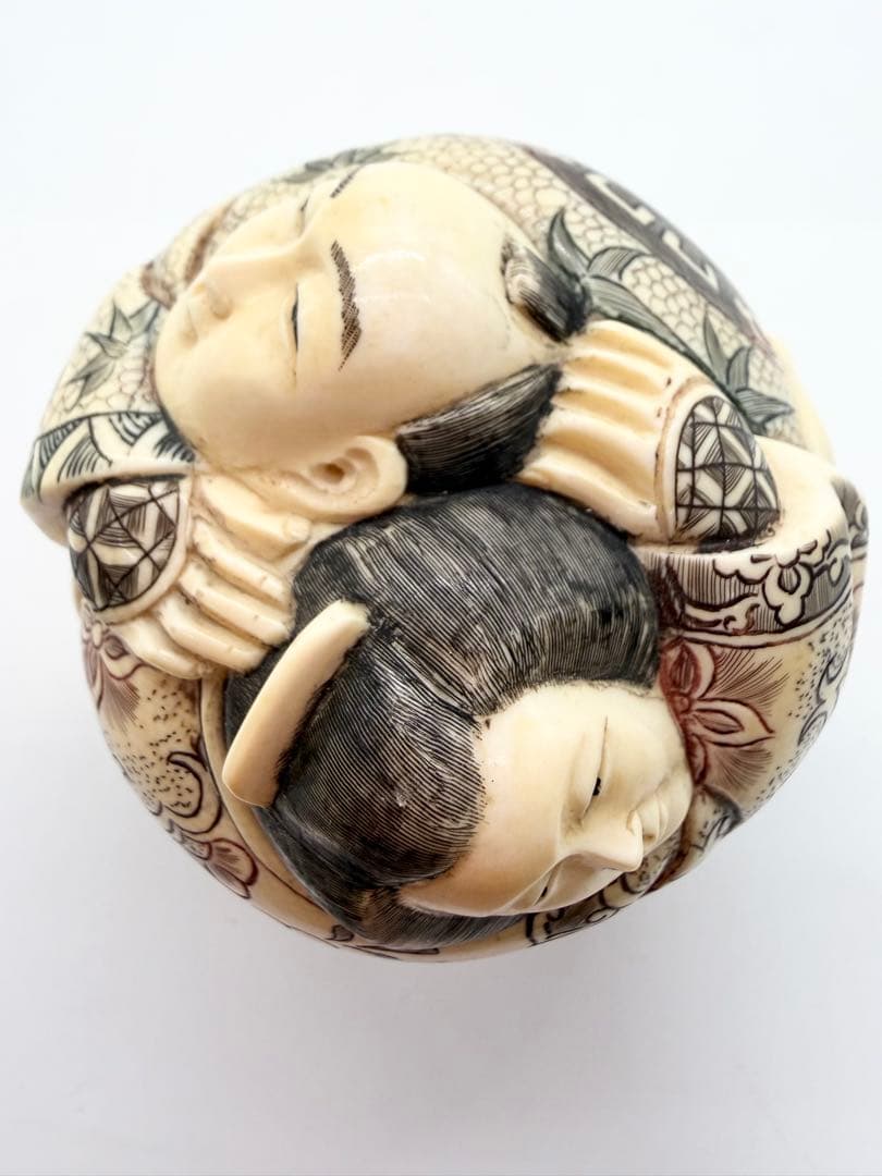 極上『浮世絵春画』 根付 置物 /重さ：300g 銘:正光 天然素材