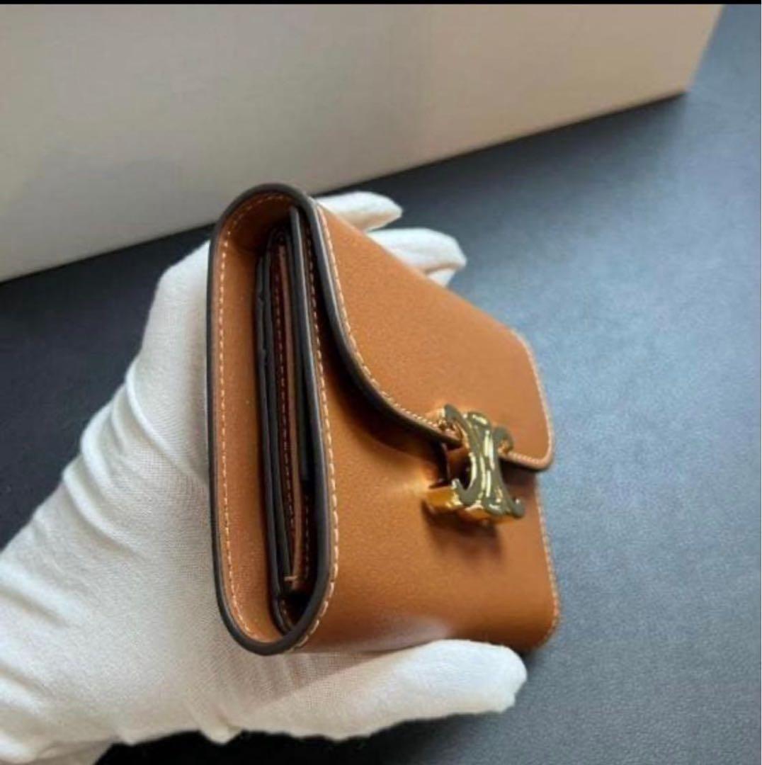 超人気 ✨三つ折り財布