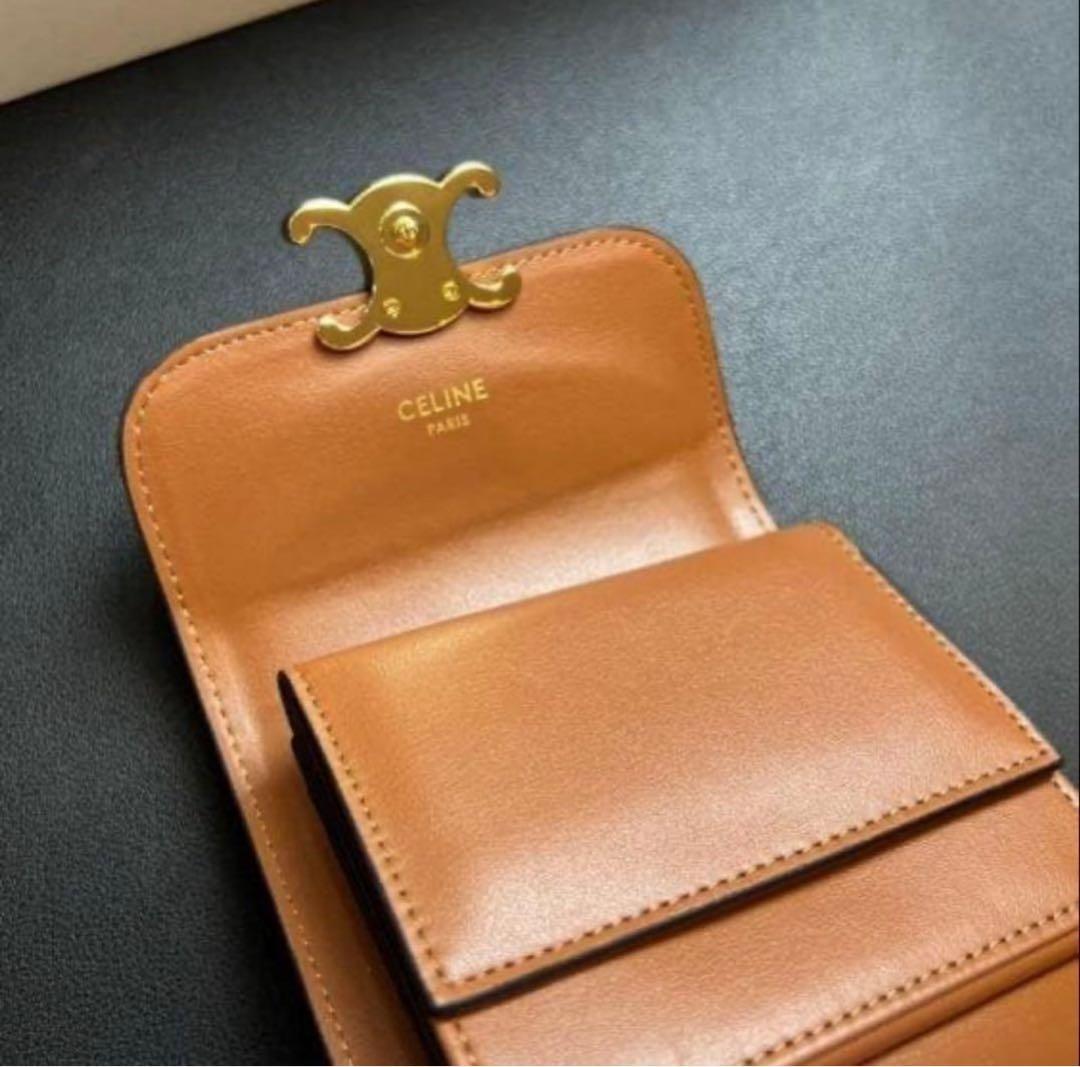 超人気 ✨三つ折り財布