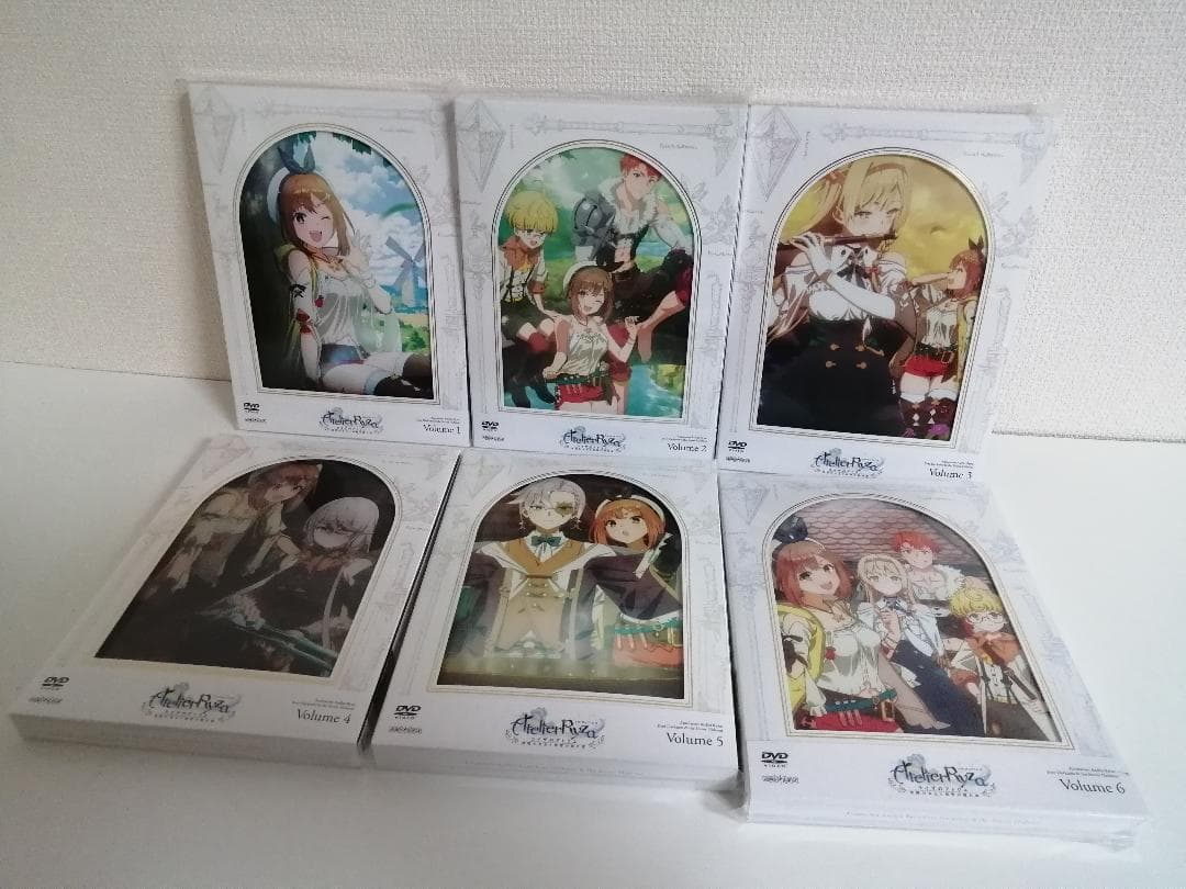 ほぼ新品未開封　ライザのアトリエ 常闇の女王と秘密の隠れ家　DVD　全6巻セット