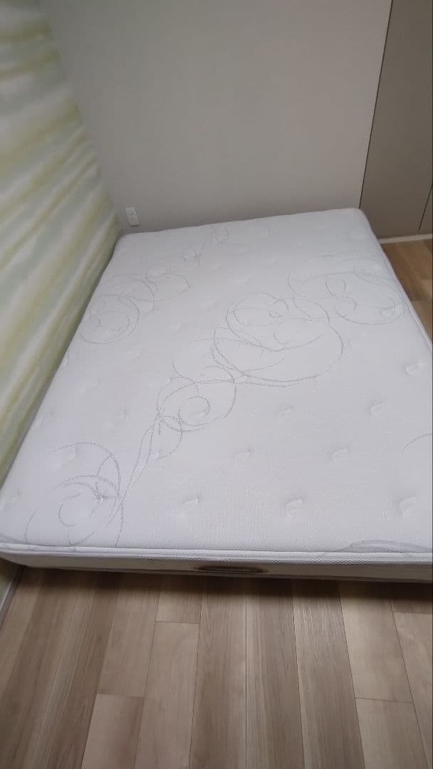 Ｈさま☆シモンズ　Beautyrest ニューフィット　スプリングマットレス