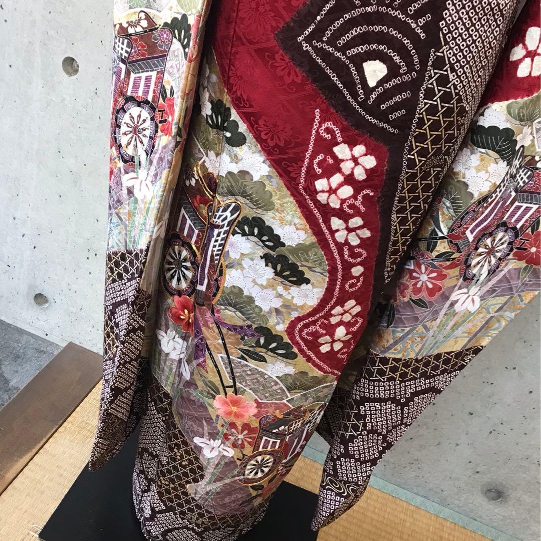 正絹　上質な振袖　絞りに金箔　松御所車桜菊