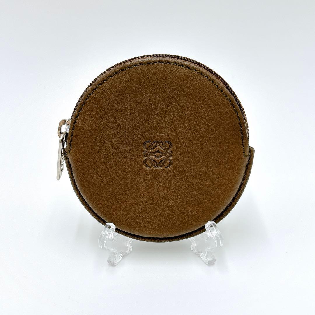 極美品 ＊ LOEWE ロエベ アナグラム レザー 丸型 ケース ブラウン
