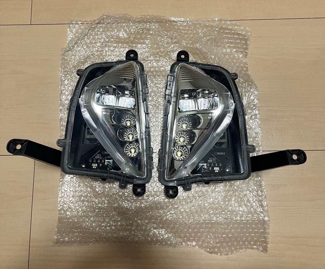 50プリウス前期純正フォグランプ