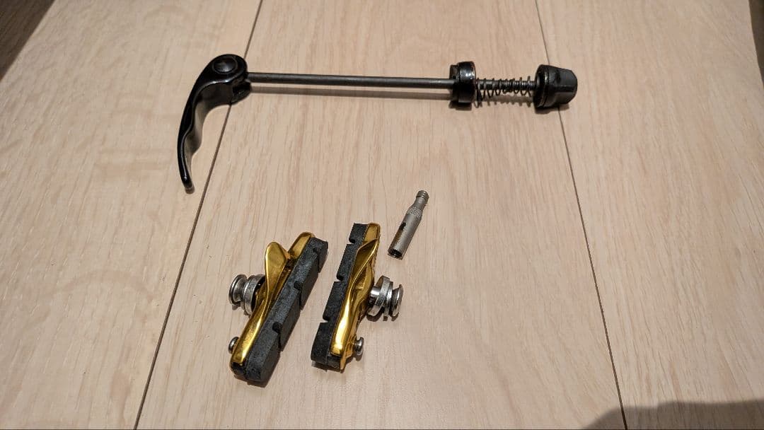 コリマ　MEDIUM カーボンフロントホイール ＋ブレーキシュー