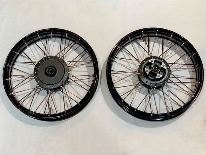 【T2K Thaiko】CT125 チューブレス スポーク ホイール セット