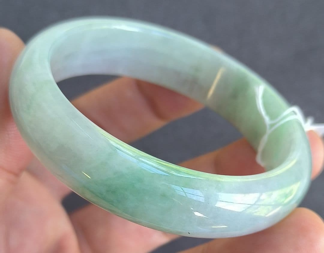 kona0615【鑑別書付】アイス翡翠のバングル（58～59）8767