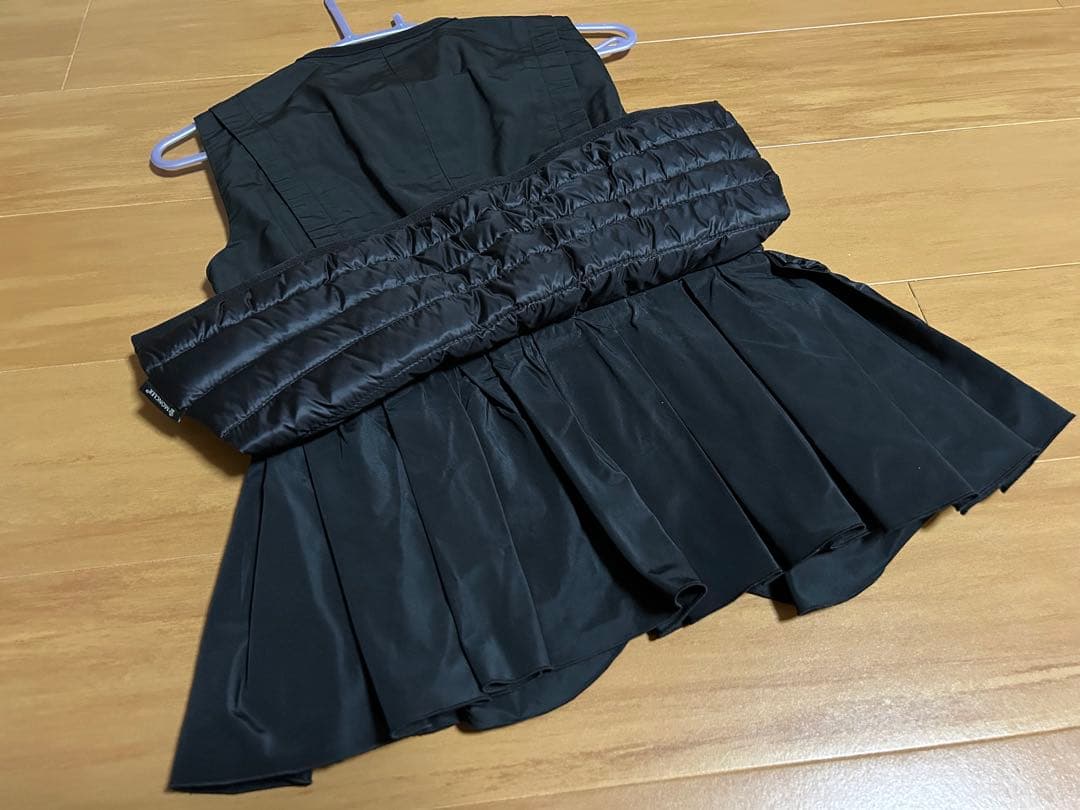 新品未使用★モンクレール　ベスト