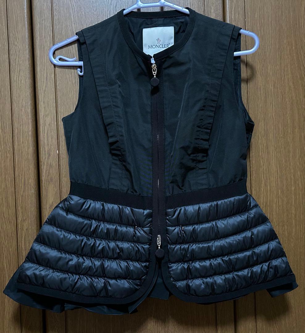 新品未使用★モンクレール　ベスト