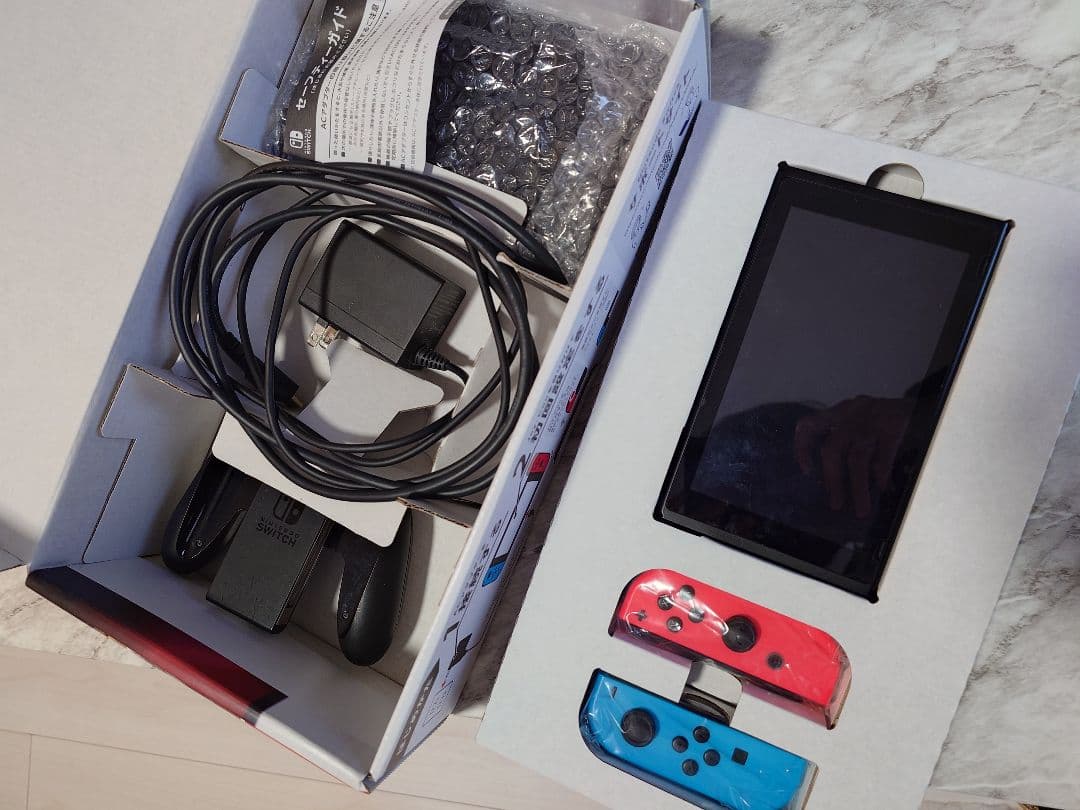【ジャンク品】Nintendo Switch 本体 赤と青のJoy-Con