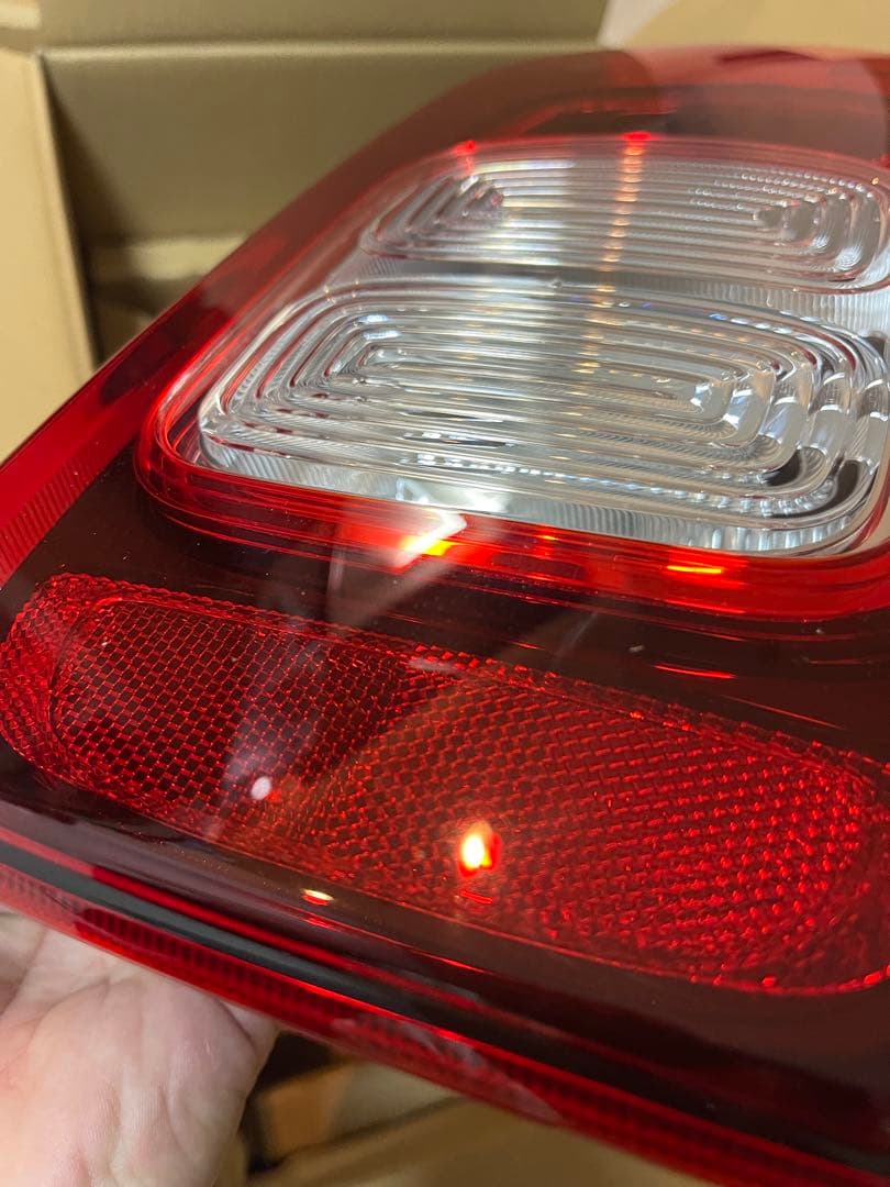 ワゴンRスマイル MX91S/MX81S 純正 右 テールライト ランプ