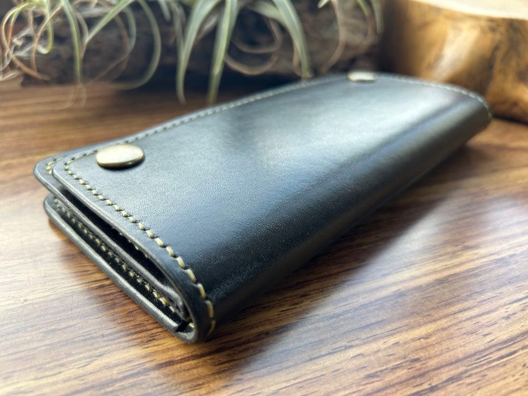 牛ヌメ革 トラッカーウォレット ロング 手染めブラック 手縫い　ハンドメイド