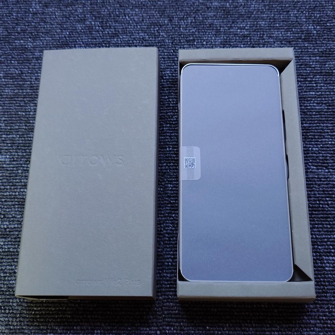 新品☆ FCNT製 arrows We2 Plus M06 シャンパンシルバー