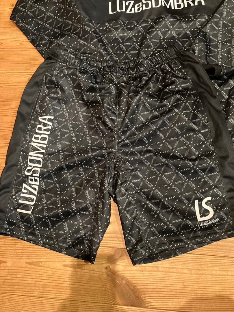 ルースイソンブラ　プラシャツセットアップ