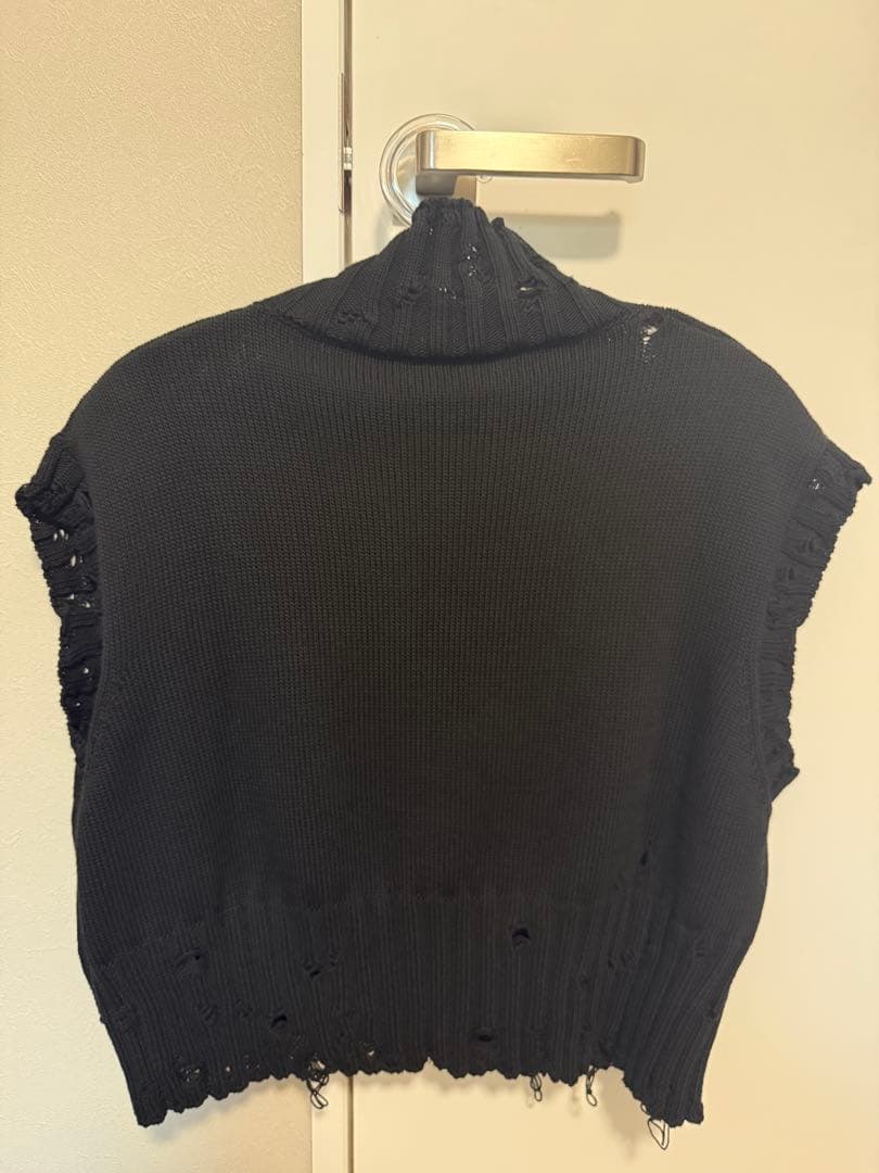 marniブラックコットンクロップドベスト