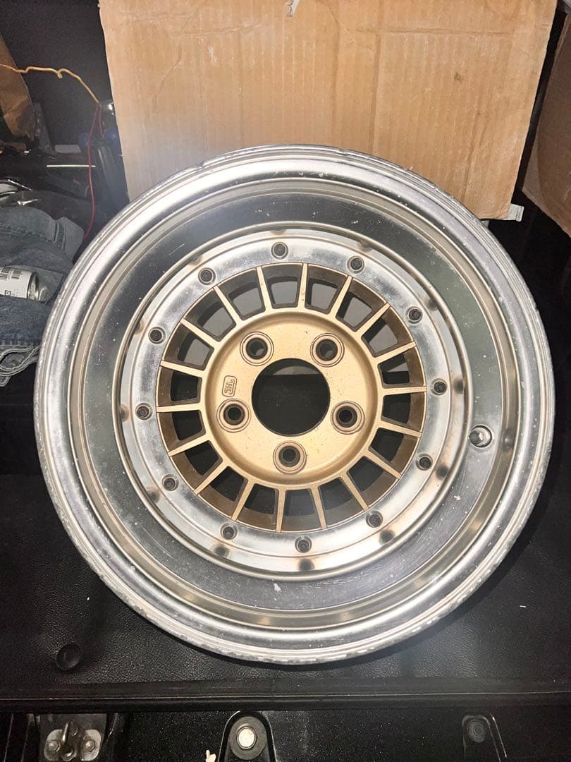 フォーカスレーシング復刻2本5穴14インチ