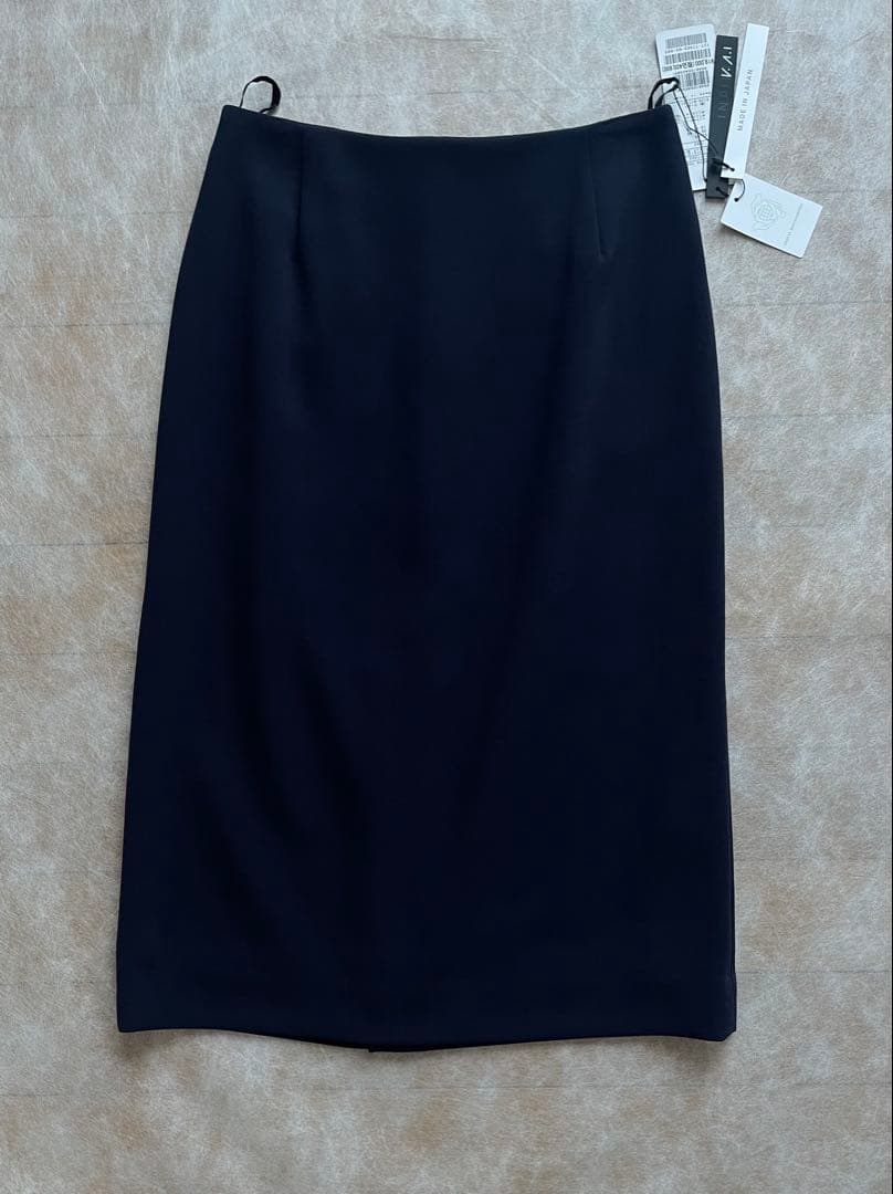 新品　インディヴィ V.A.I ノーカラーJKスーツ　ネイビー　05（XS）