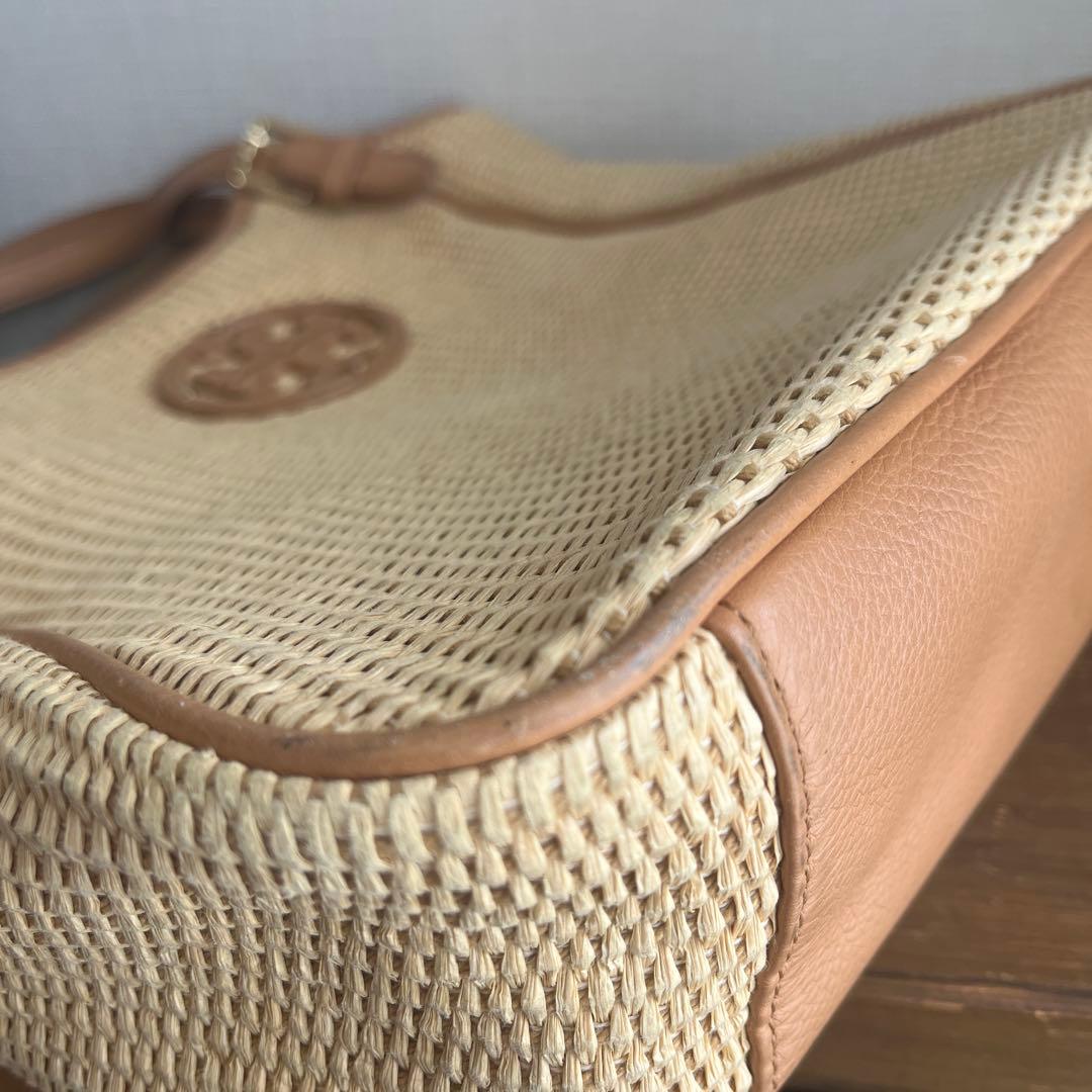 Tory Burch トリーバーチ　かごバッグ トートバック　ベージュ　A4