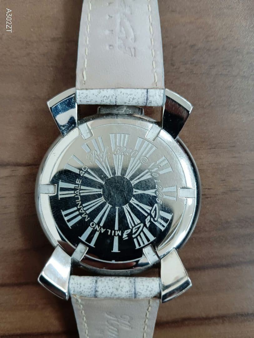 稼働　GAGAMILANO レザー アナログ 腕時計 クオーツ　レディース