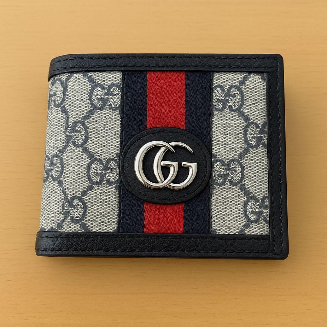 超美品GUCCI GGパターン 二つ折り財布