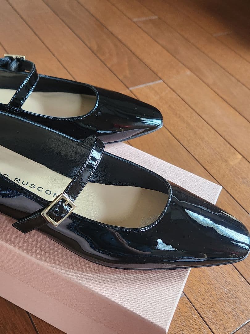 ファビオ ルスコーニ カンフーパンプス