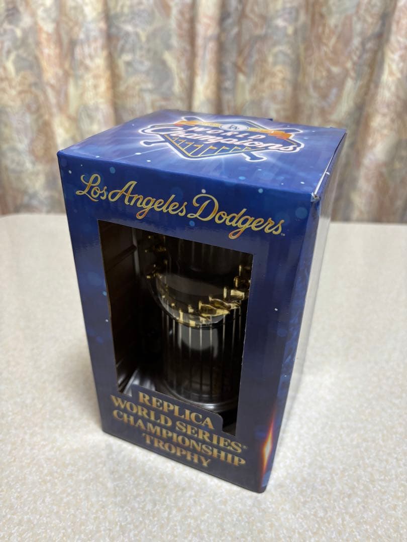 ロサンゼルス・ドジャース ワールドシリーズトロフィー レプリカ 2024