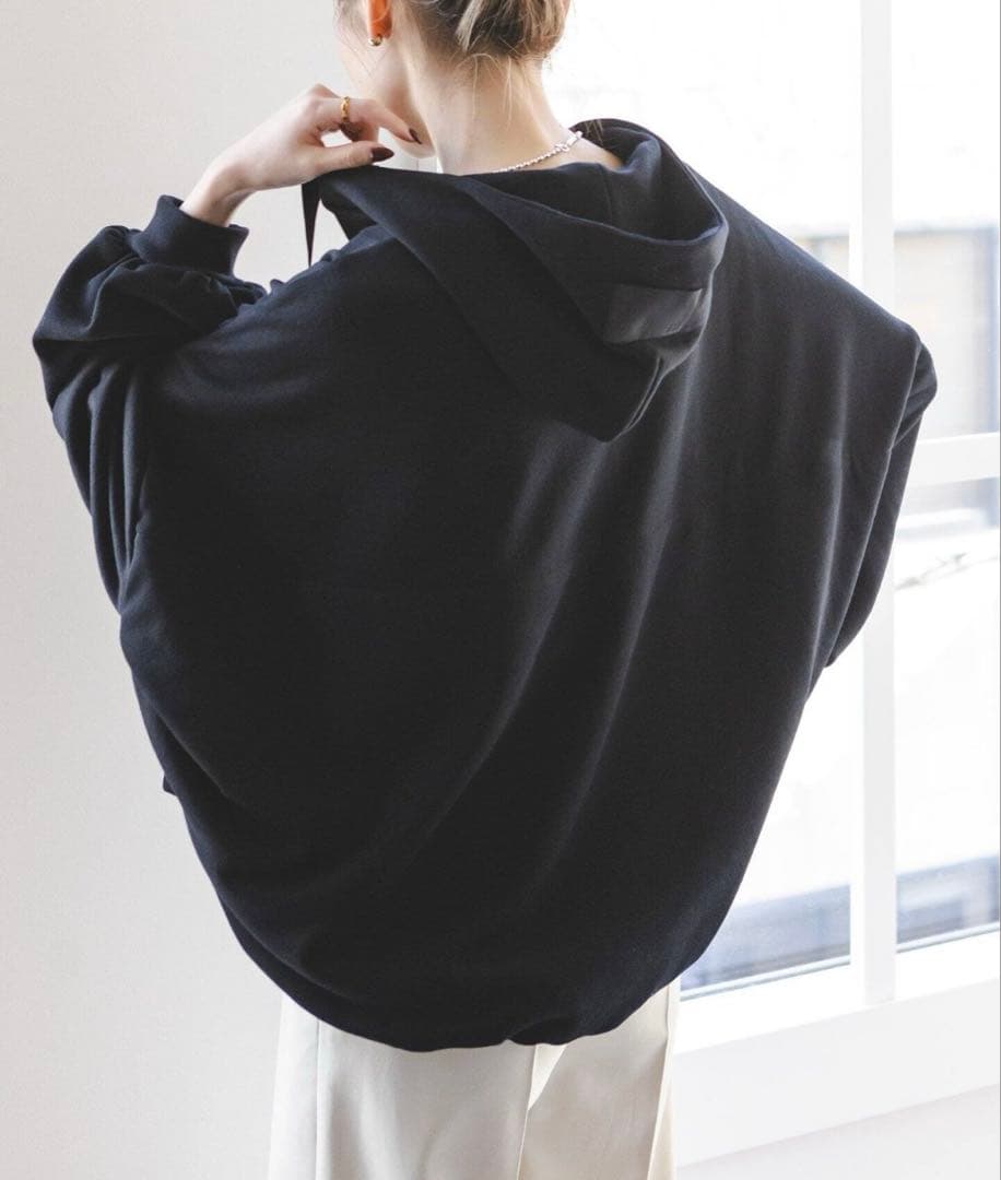 トップス COG THE BIGSMOKE/LINDA PUFFY FOODIE