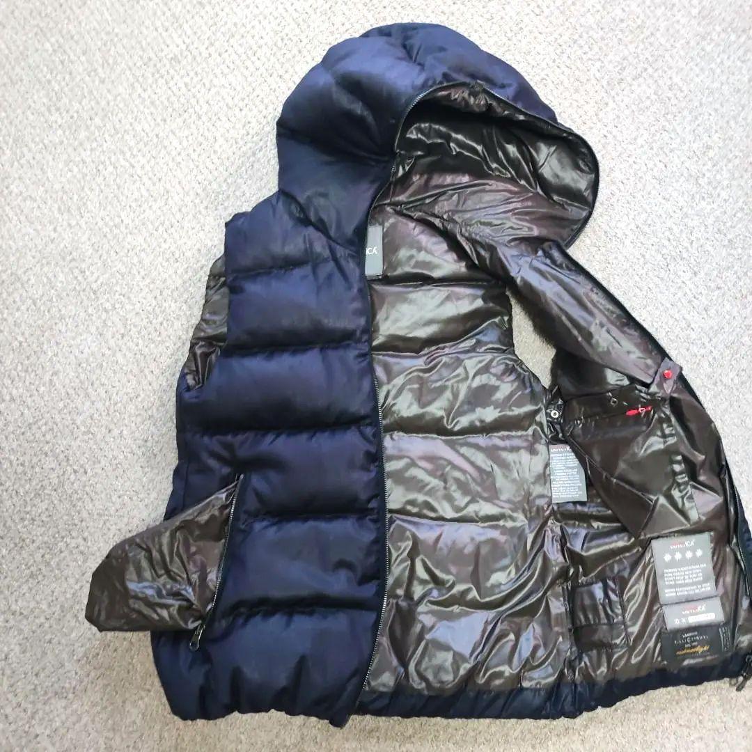 美品 デュベティカ ダウンベスト FEBEDUE 紺 40 レディースL 544