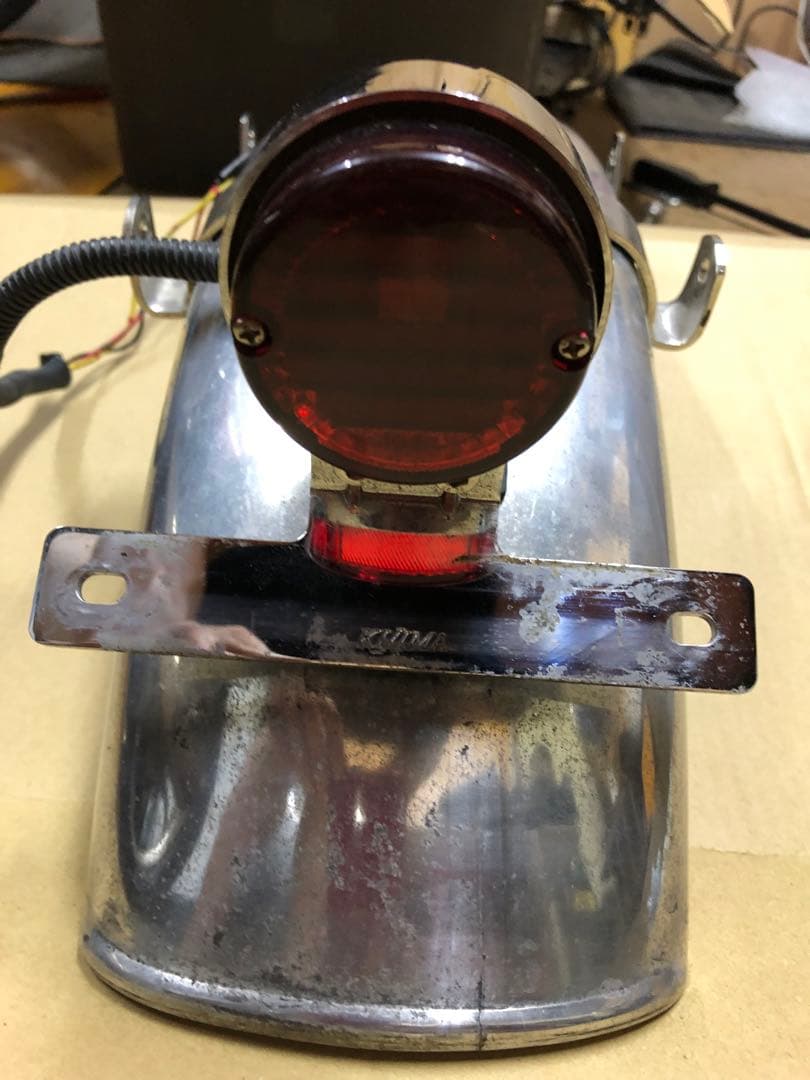 sr400 ショートアルミフェンダー　テールランプ付き