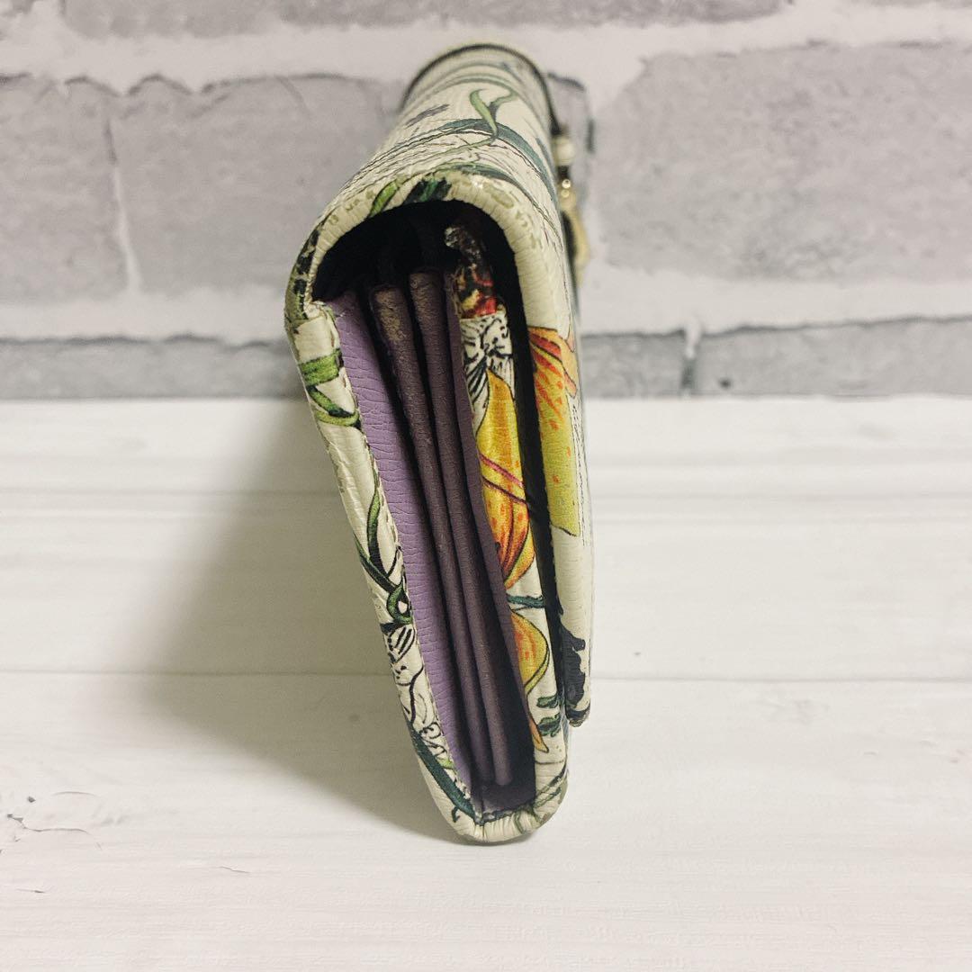 GUCCI　長財布　フローラ　ゴールド金具　レザー　白　花柄