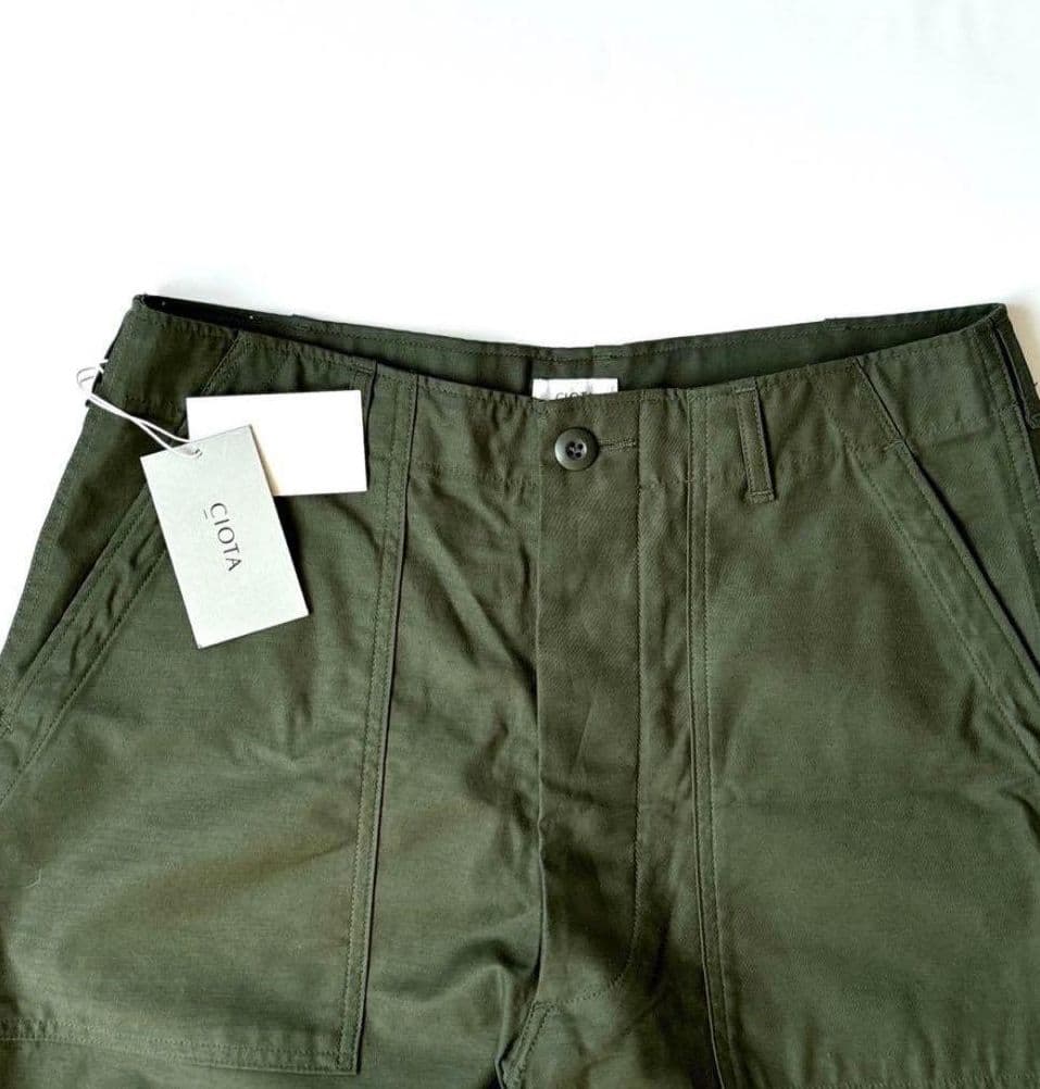 CIOTA ベイカーパンツ　サイズ5　カーキ