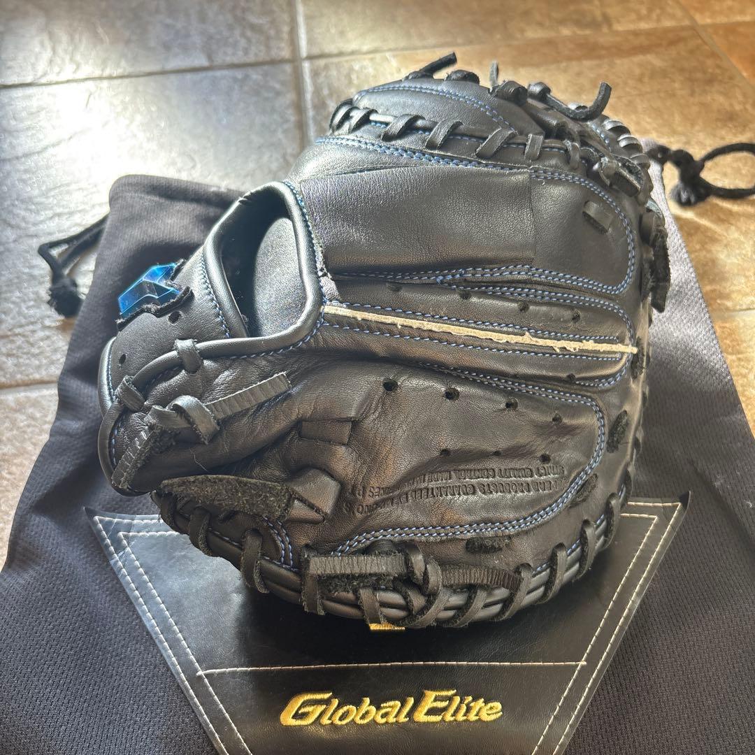 美品　MIZUNOミズノ　少年軟式用キャッチャーミット　左利き用　サウスポー　黒