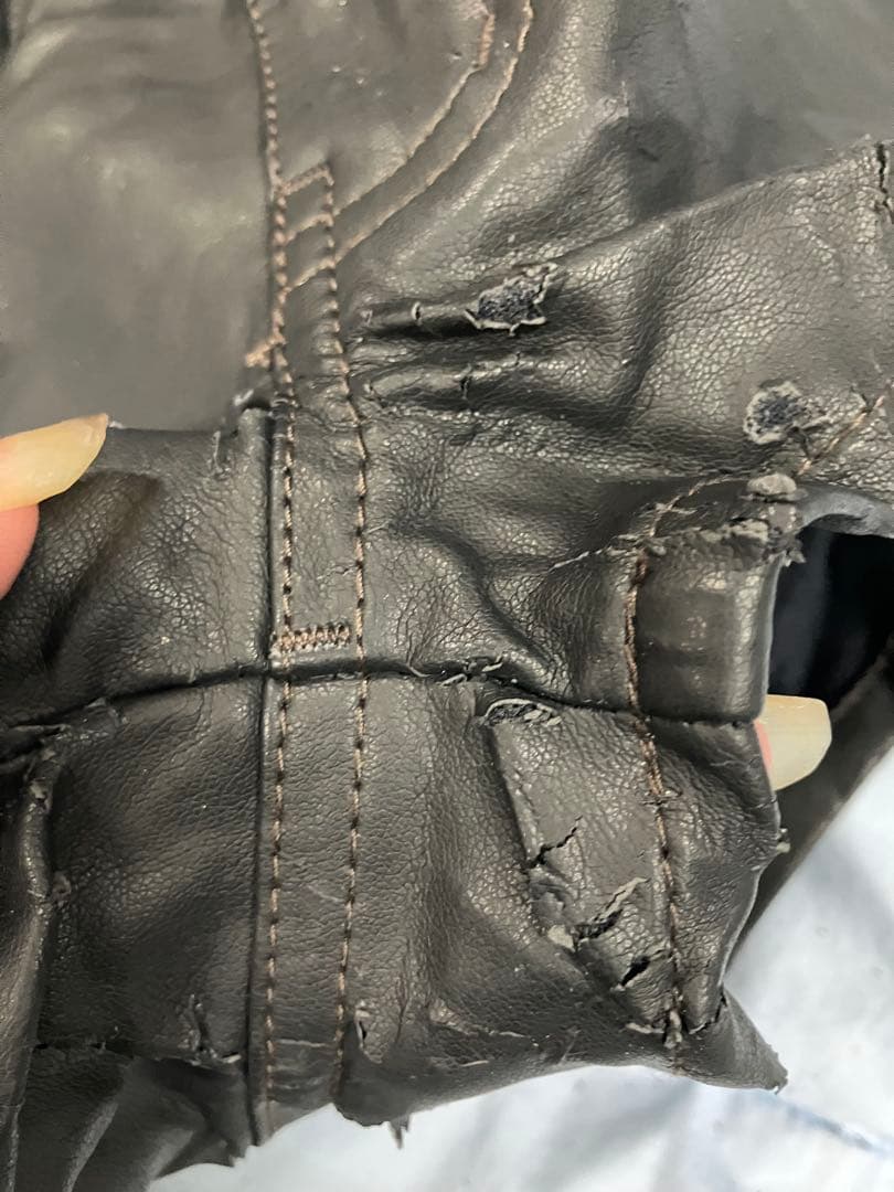 d.i.aスタッズ付きブラックレザーショートパンツ25サイズ