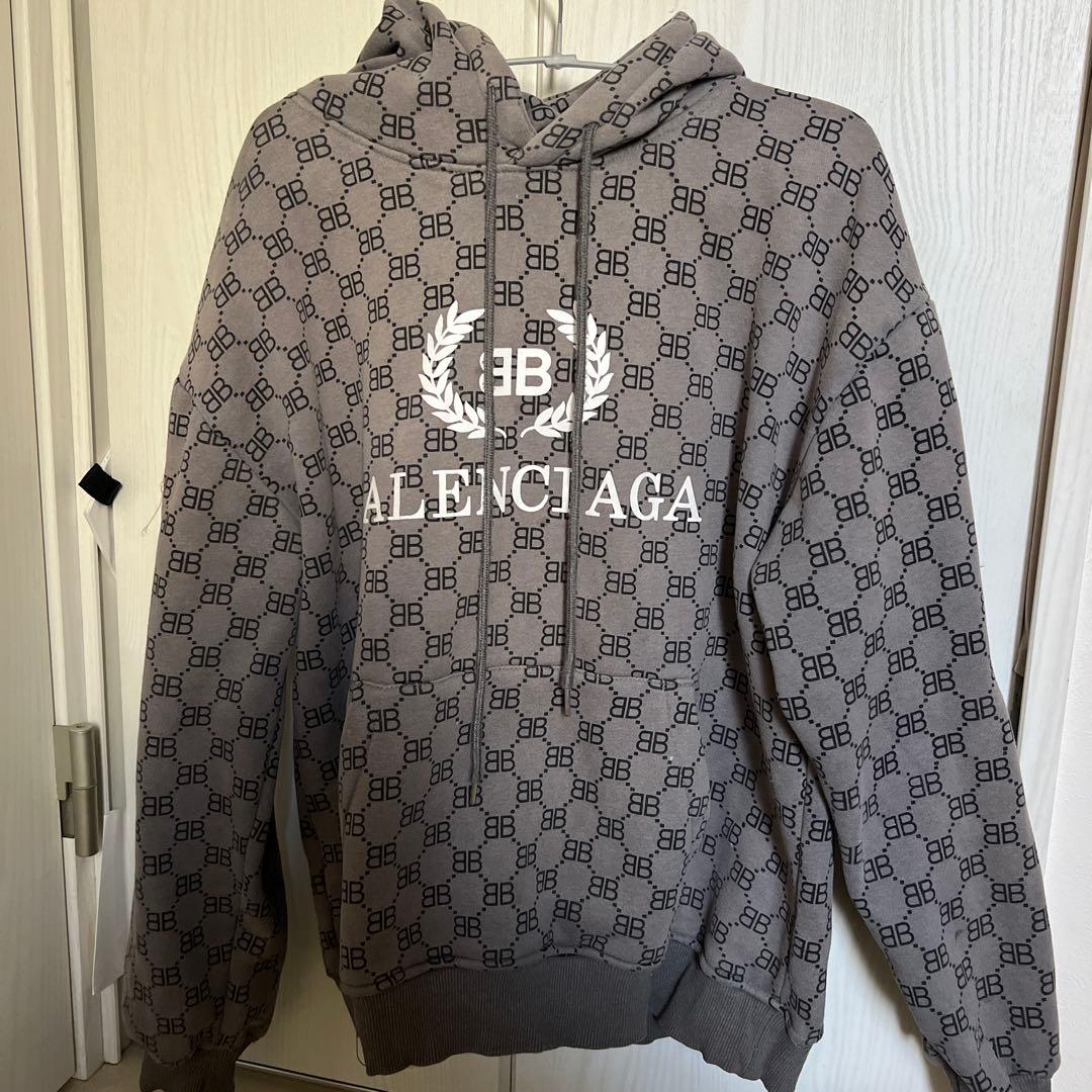 BALENCIAGA フード付きパーカーグレー