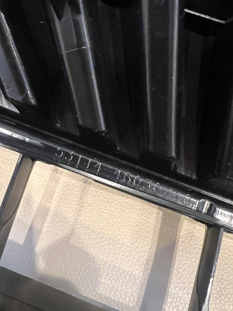 ★60ハリアー　前期★フロントグリル★未使用品★ 53114-48030740