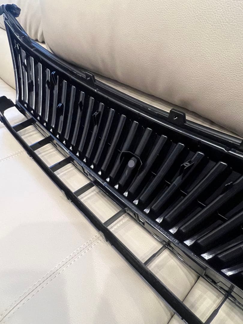 ★60ハリアー　前期★フロントグリル★未使用品★ 53114-48030740