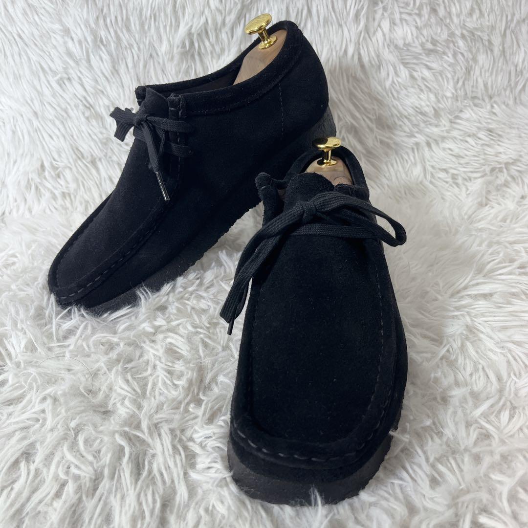 極美品 クラークスオリジナルズ ワラビー モカシンシューズ 黒 26cm