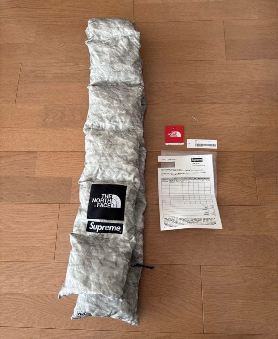 THE NORTH FACE × Supreme ダウンマフラー　ペーパー