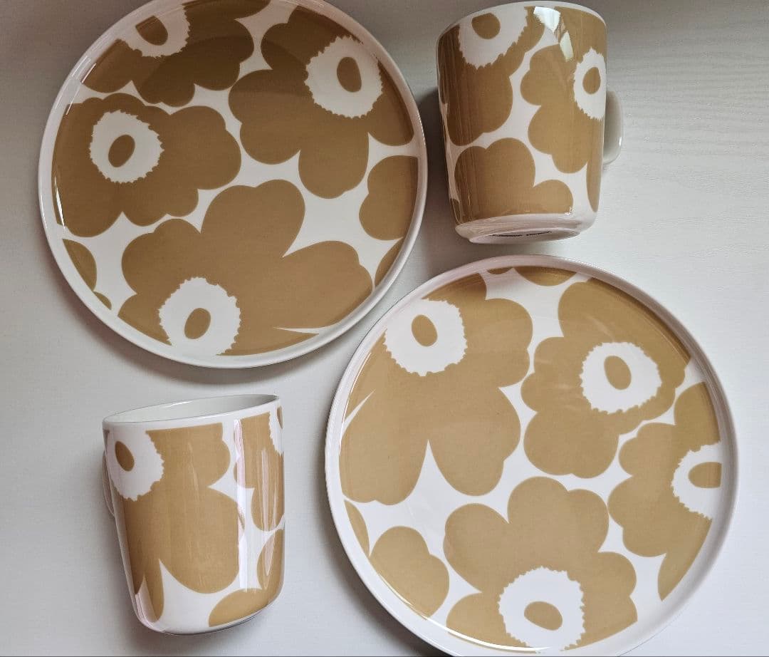 マリメッコ ウニッコ（皿2枚・マグカップ2個）