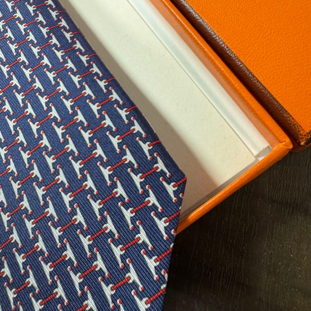 未使用 近年タグ HERMES エルメス H柄 馬具モチーフ ネクタイ ネイビー