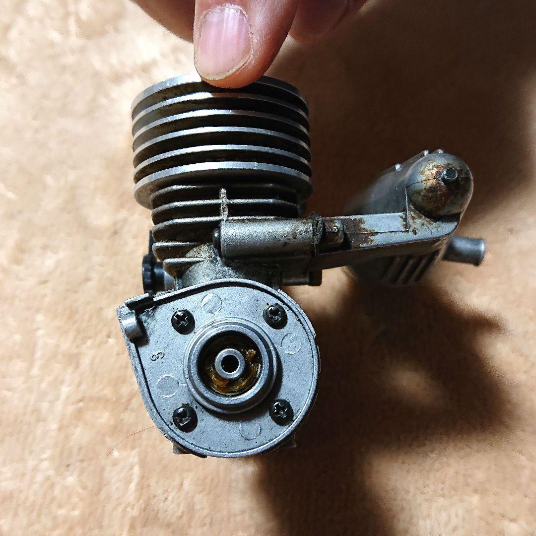 ラジコン エンジンカー 1/10 スカイライン 予備エンジン付き