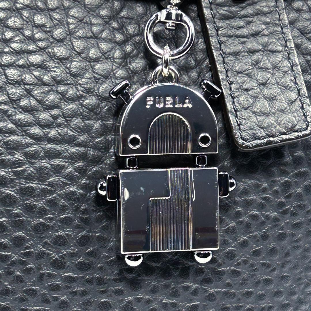 ❣️FURLA メンズ GIOVE M トート チャーム付き レザーバッグ