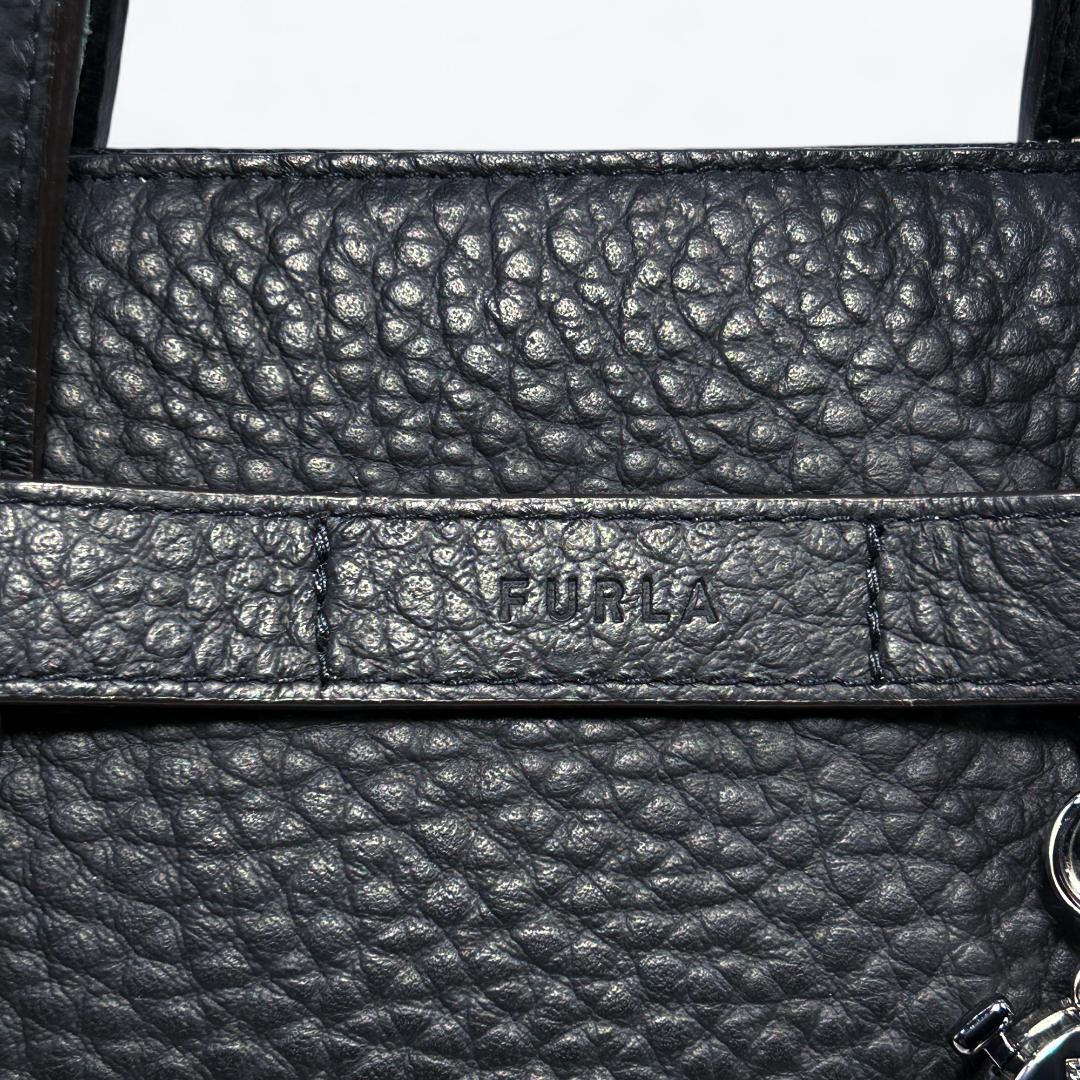 ❣️FURLA メンズ GIOVE M トート チャーム付き レザーバッグ