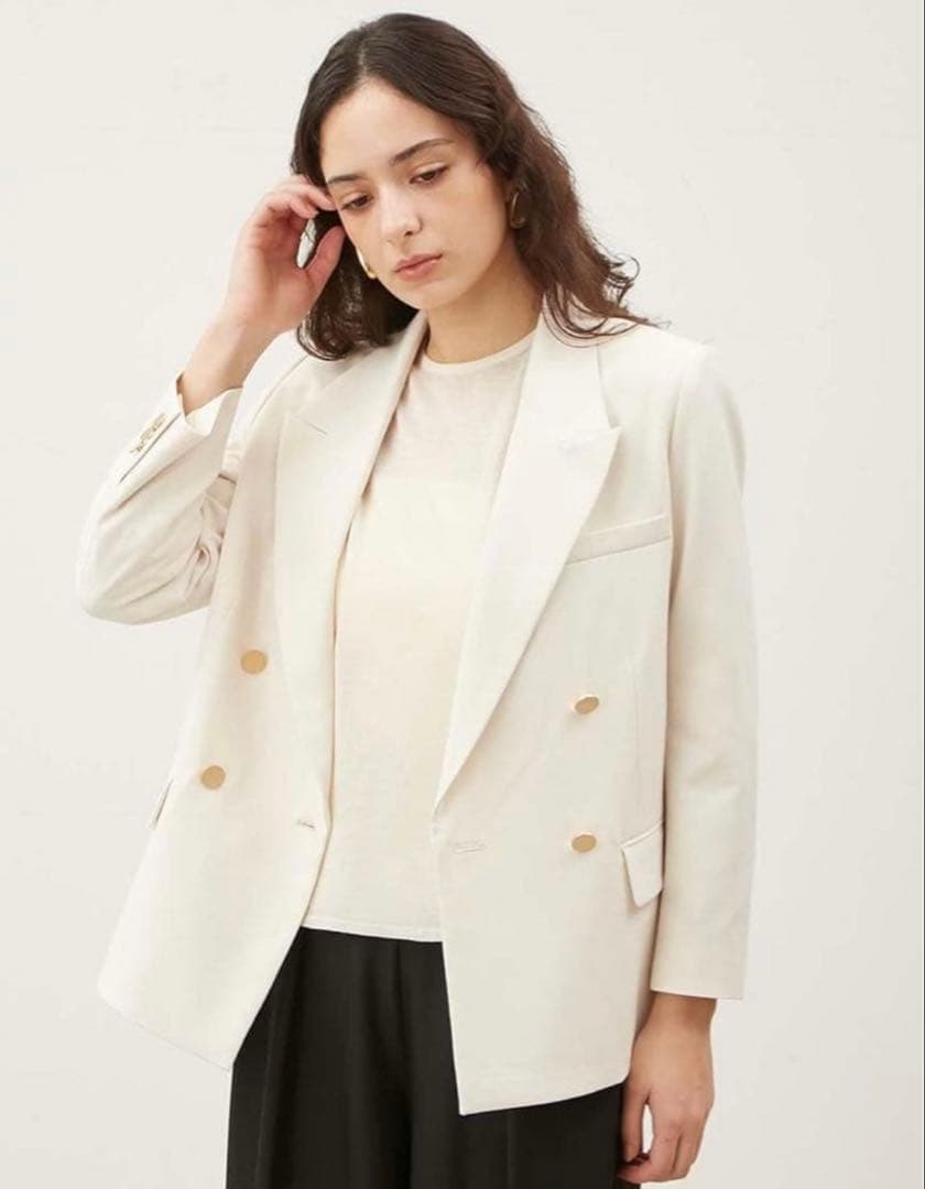 Mila Owen 金釦ダブルブレストブレザー アイボリー　0