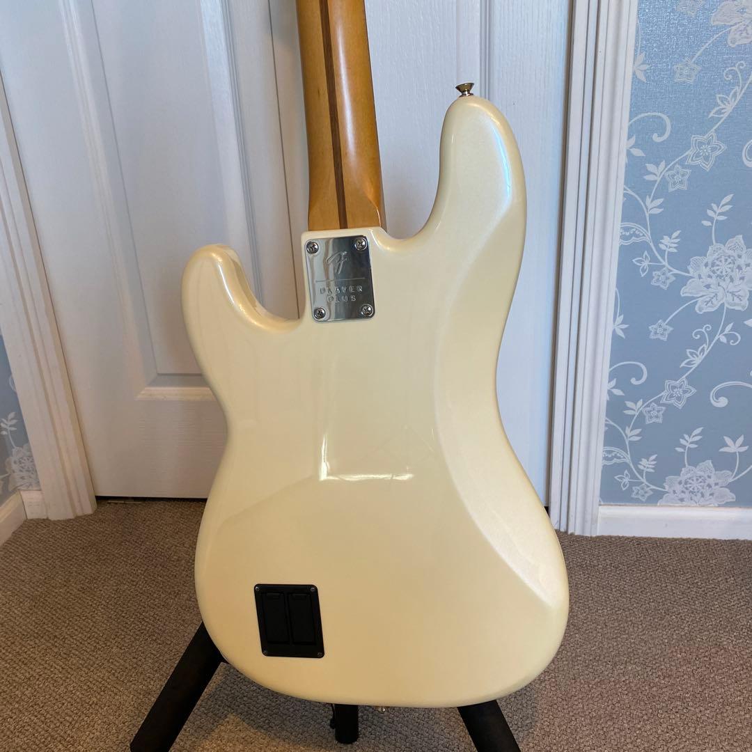Fender PLAYER PLUS アクティブプレシジョンベース