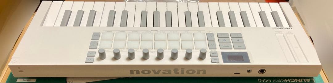 DTM・DAW Novation Launchkey mk4 Mini37 White MIDI