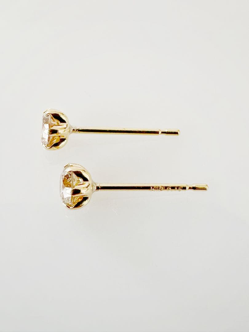大特価！数量限定！K18 天然 ダイヤ 0.30ct ピアス！