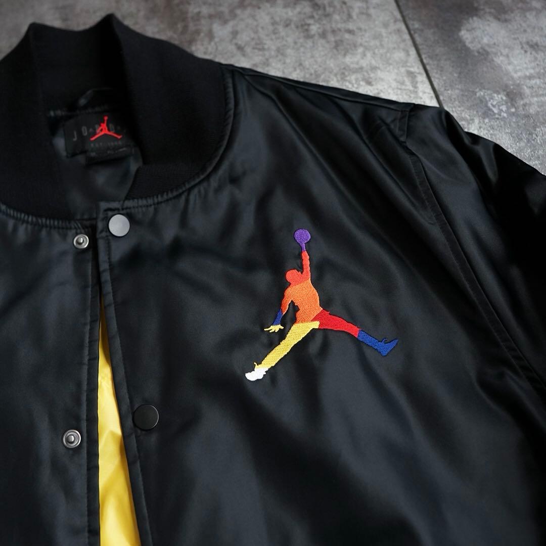 JORDAN スタジャン 中綿入 刺繍デザイン　ブラック