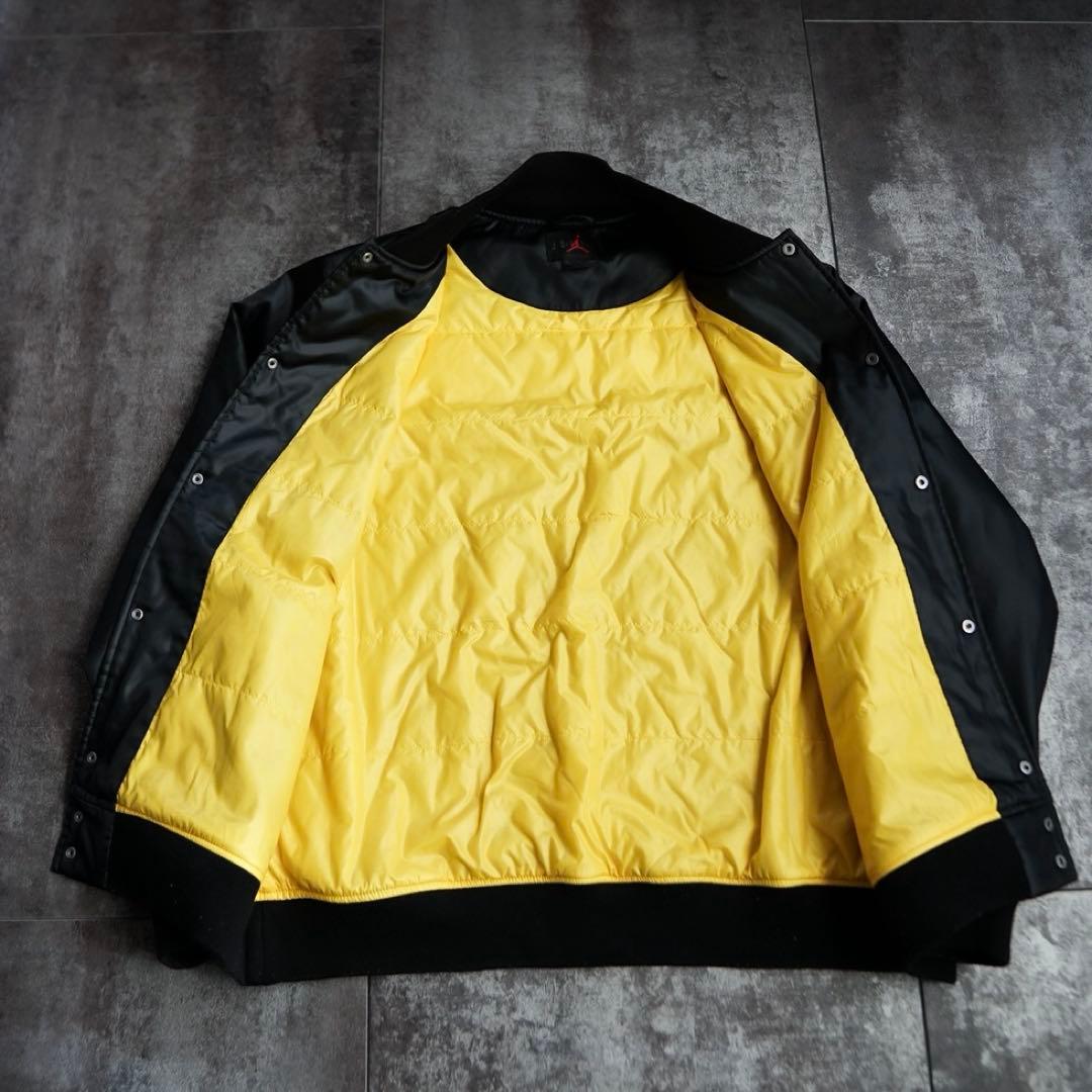 JORDAN スタジャン 中綿入 刺繍デザイン　ブラック